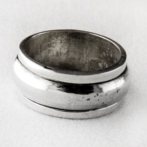 Fidget Ring in Sterling Silver, Men’s Spinning Silver Band, Spinner Sterling Silver Ring, Simple Spinner Ring in Sterling Silver,
