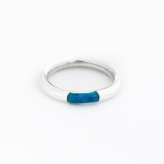 Simplistic Turquoise Sterling Silver Ring - image 3