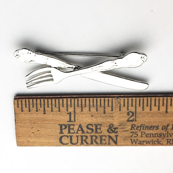 スターリングシルバーのナイフとフォークのブローチ - グルメ愛好家の