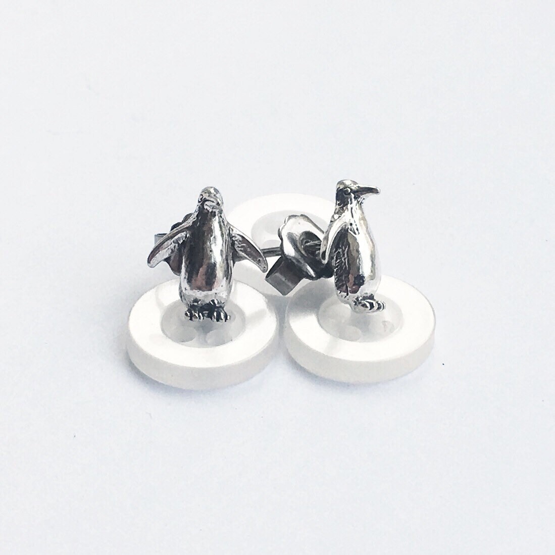 Orecchini A Borchia Pinguino Argentati – Gioielli Moda Placcati Argento, Jewelrybox