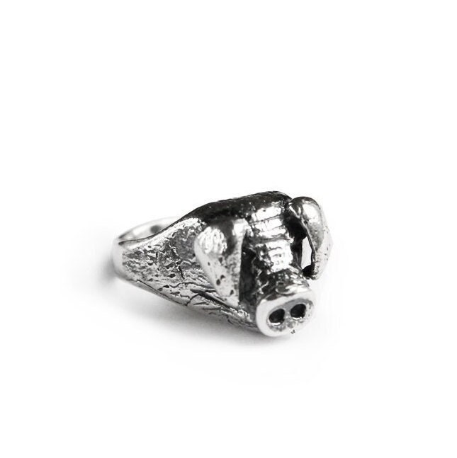 Pig hot sale ring jewelry