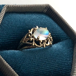 Antique Rainbow Moonstone 14k Gold Ring, Antique Ring in Rainbow Moonstone, Solid 14k Gold Ring, Natural Moonstone Ring, Gold Stone Ring