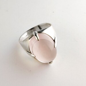 Chunky Rose Quartz and Sterling Silver Ring in Size 8 image 4