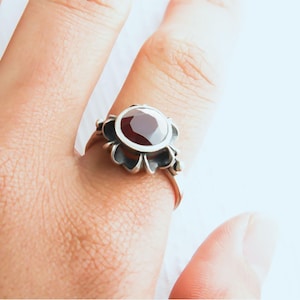 Facettierter Granat Vintage Sterling Silber Ring, Januar Birthstone Ring, Sterling Silber Edelstein Blume, viktorianischer Silber Ring