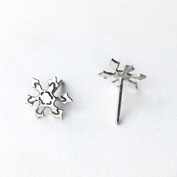 Small Snowflake Sterling Silver Stud Earrings Pair - image 4