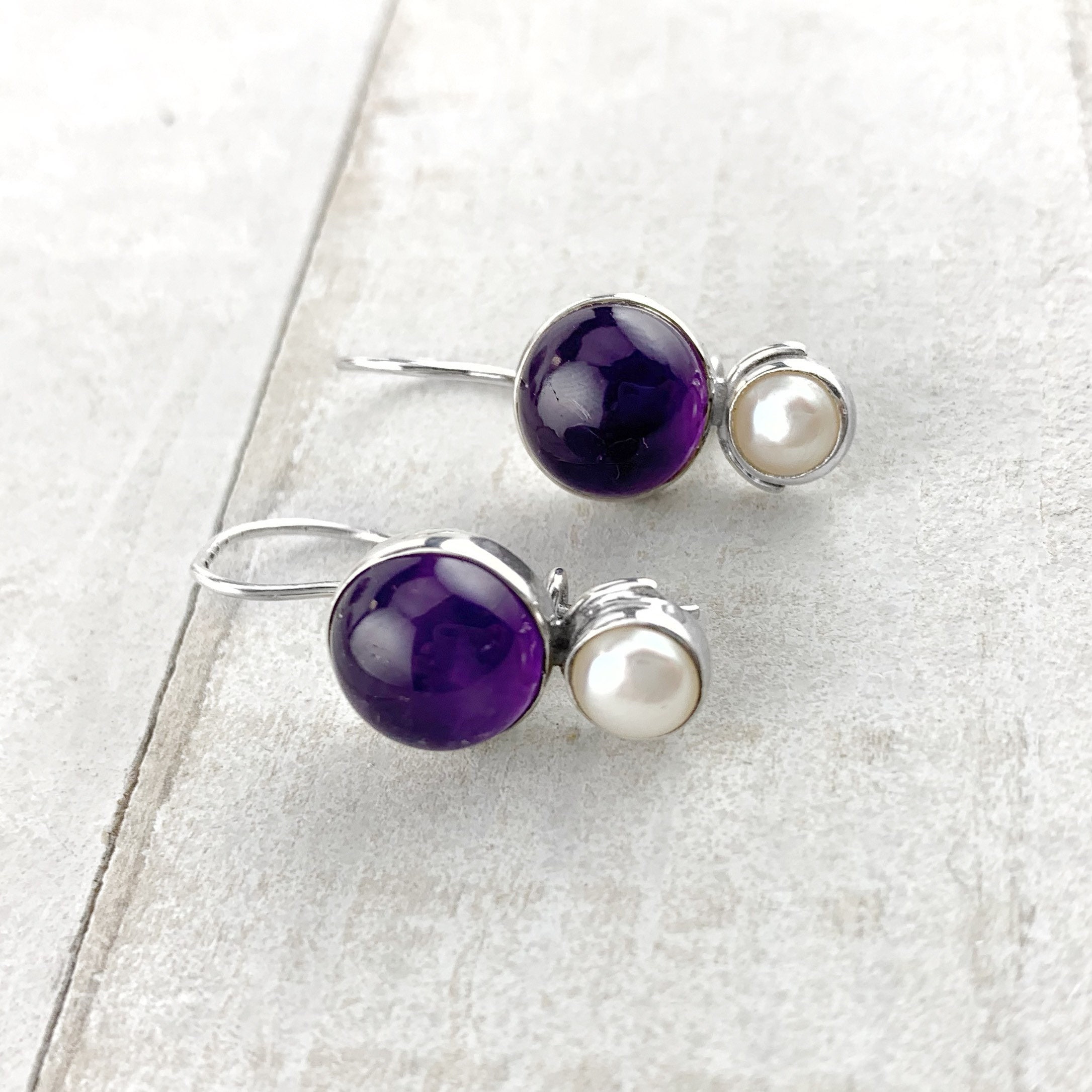 Pre-Owned Lagos Amethyst and Pearl Earrings | STORE 5a Luxury Preowned Goods