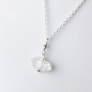 Colar com pingente de diamante Herkimer em prata esterlina: cristal de quartzo bruto, com terminação dupla