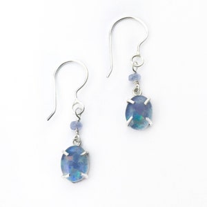 Boucles d'oreilles opale australienne en argent sterling, boucles d'oreilles opale bleue en argent sterling, opale naturelle et boucles d'oreilles tanzanite