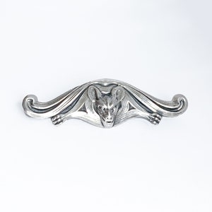 Broche de murciélago vampiro Art Nouveau: broche de plata de ley hecho a mano