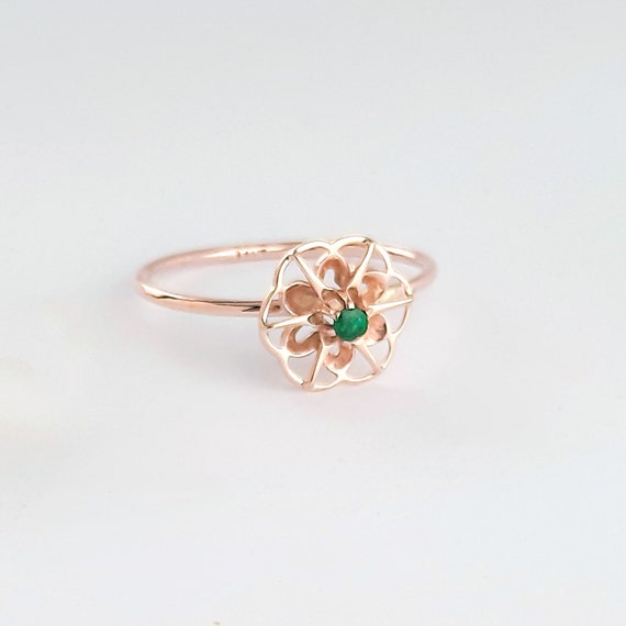 Antique Mandala Emerald 10K Gold Ring, Victorian … - image 3