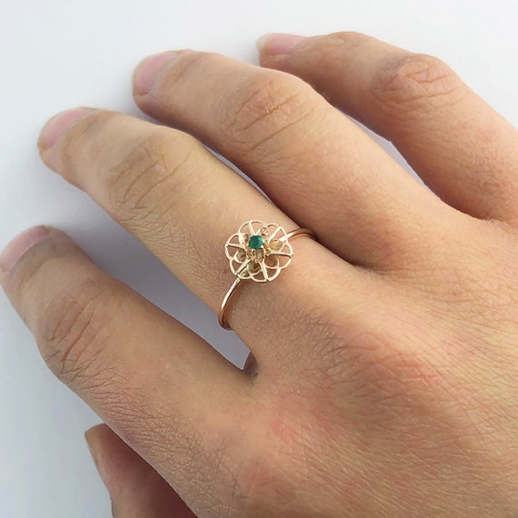 Antique Mandala Emerald 10K Gold Ring, Victorian … - image 2