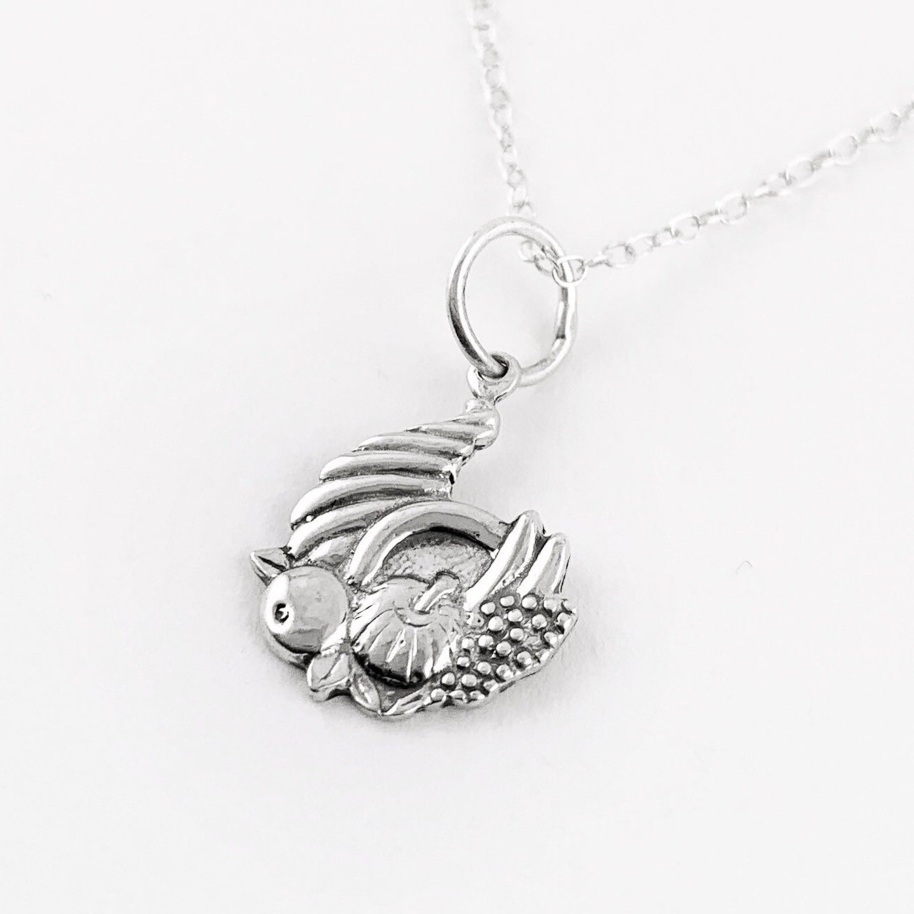 Pendentif Vintage Argenté Corne D'abondance Dent Et Nacre - Ancien - Superbe Patine