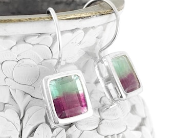 Emerald geslepen regenboogfluorietoorbellen: sterlingzilveren hangoorbellen, tweekleurige edelsteen