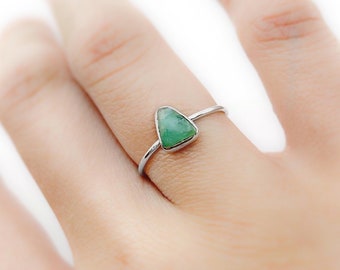 Anello impilabile in argento sterling con opale peruviano: anello solitario minimalista con opale verde e blu, opale peruviano naturale, anello con opale andino