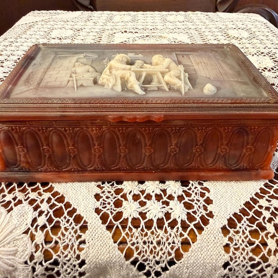 Incolay Studios Tavern Scene Jewelry Box
