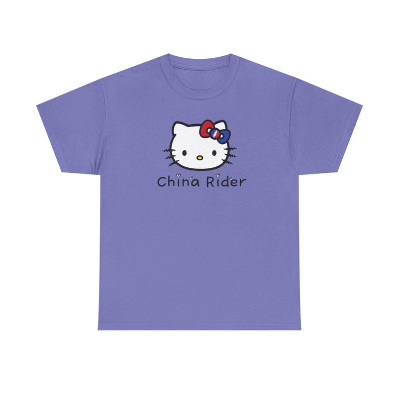 China Rider Parody Cute Kitty Graphic Tee, Fun Unisex Cotton T-Shirt, Hello Kitty Fans Gift, Casual Everyday Wear, Cute Animal Apparel zdjęcie 7
