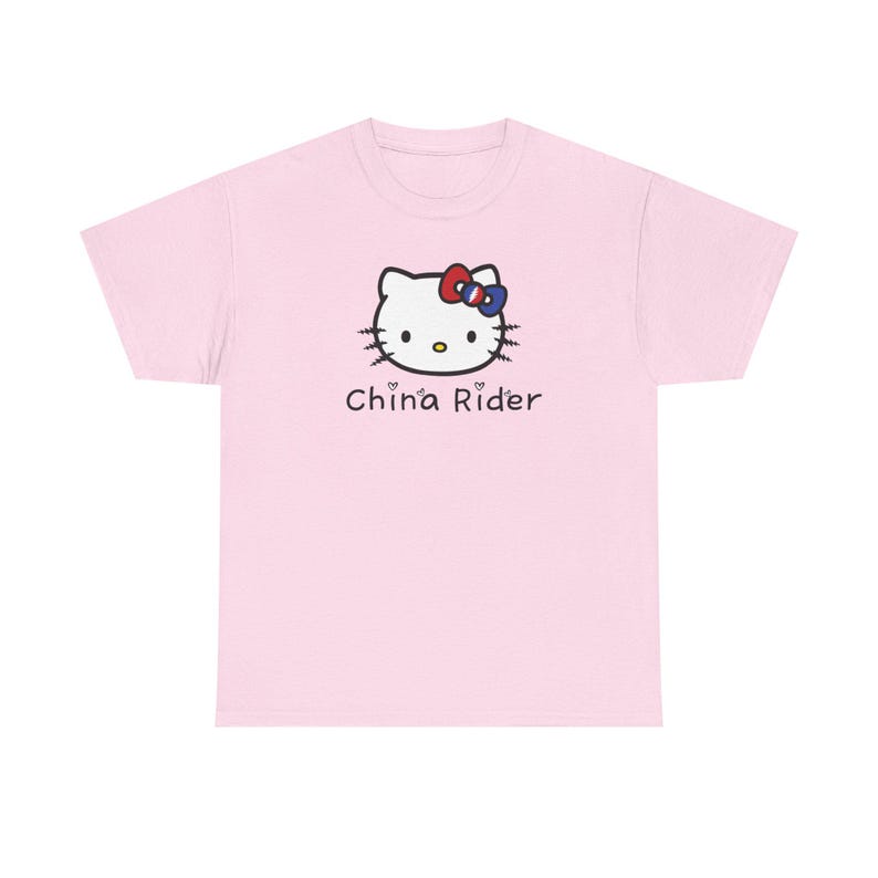 China Rider Parody Cute Kitty Graphic Tee, Fun Unisex Cotton T-Shirt, Hello Kitty Fans Gift, Casual Everyday Wear, Cute Animal Apparel zdjęcie 1