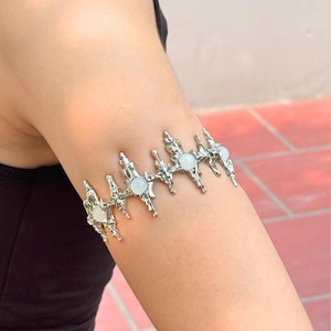 Opal Spike Arm Cuff, Cyberpunk Cosplay Festival Halloween Gift,Molten Drip Upper-Arm Bangle Adjustable, Pearl Arm Cuff, Jewelry Gift for Her