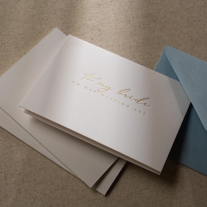Carte pliée en relief dorée avec enveloppe (mariée) - Papeterie de mariage classique à ma mariée le jour de notre mariage Cartes postales