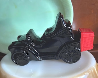 Vintage Roadster-karaf Avon 1928, zwarte glazen autofles, geur van het wilde land