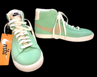 Nike Blazer Mid Tops Premium Vintage QS Lt Poison Green Suede, Mens Sz 10.5 (b. 1972)