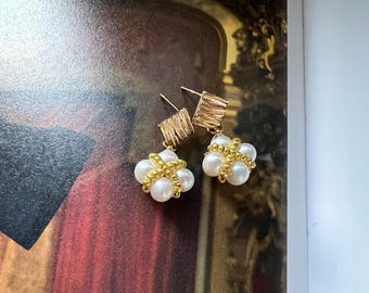 Pendants d'oreilles avec perles d'eau douce | Plaqué or 14 carats, verre tchèque