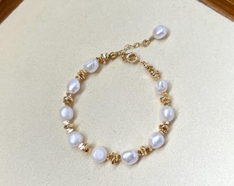 淡水パールブレスレット：18金メッキ、サイズ調整可能