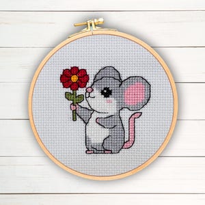 Wzór krzyżykowy „Mała mysz” w formacie PDF | Wzór zwierzęcy w stylu kawaii dla początkujących