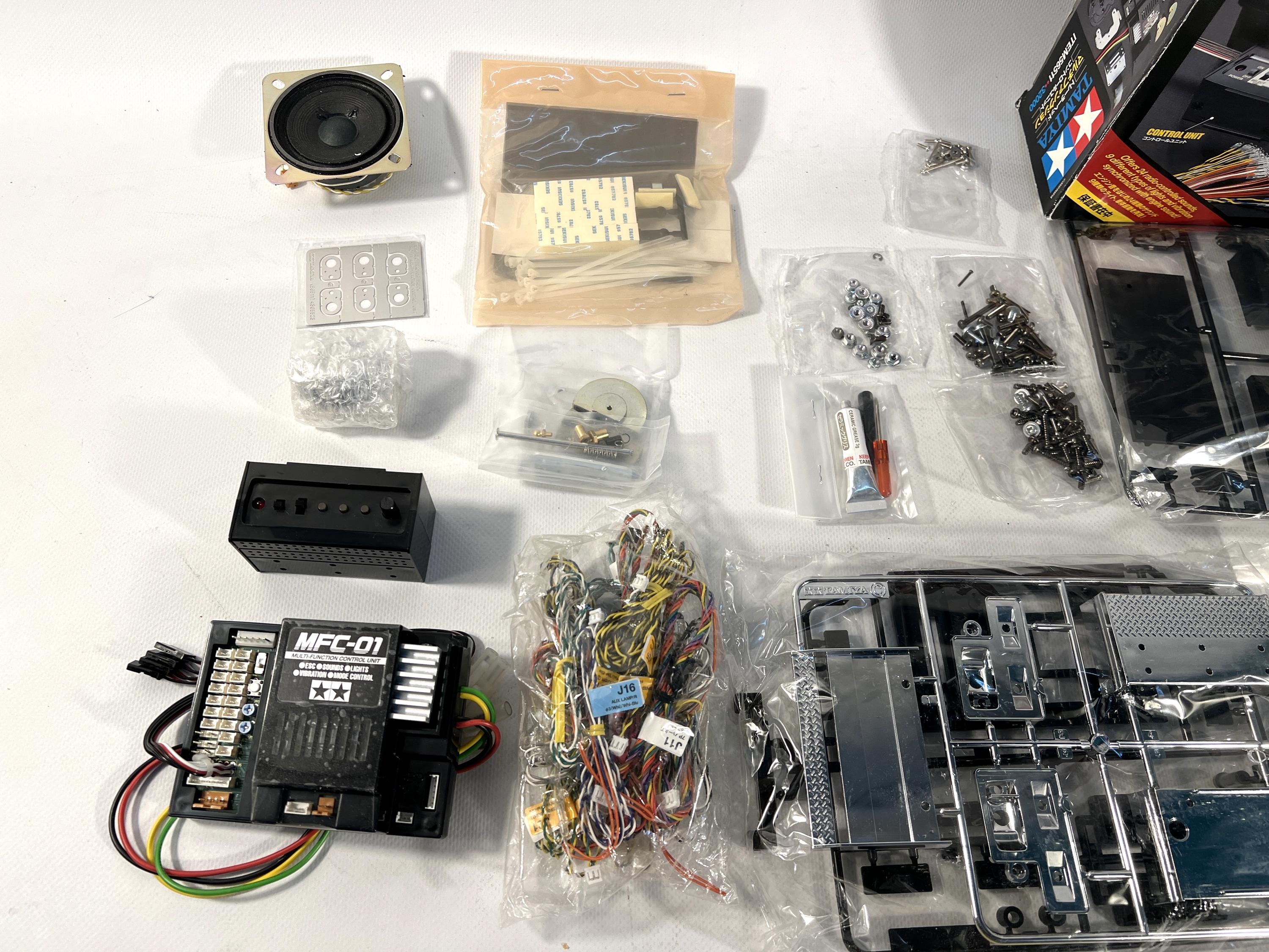 1:14 タミヤ トラクタートラック マルチファンクション1 コントロール