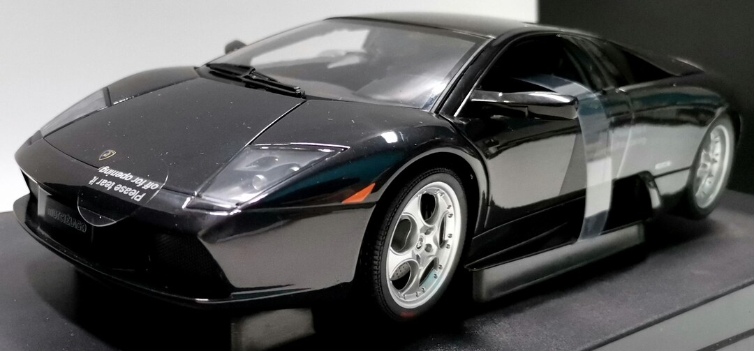 1/18 Lamborghini Murcielago V12 6.2L Metallic Black AUTOART #74513