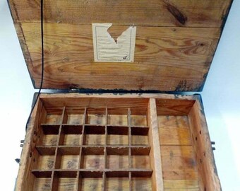 Boîte de rangement vide pour munitions en bois militaire vintage