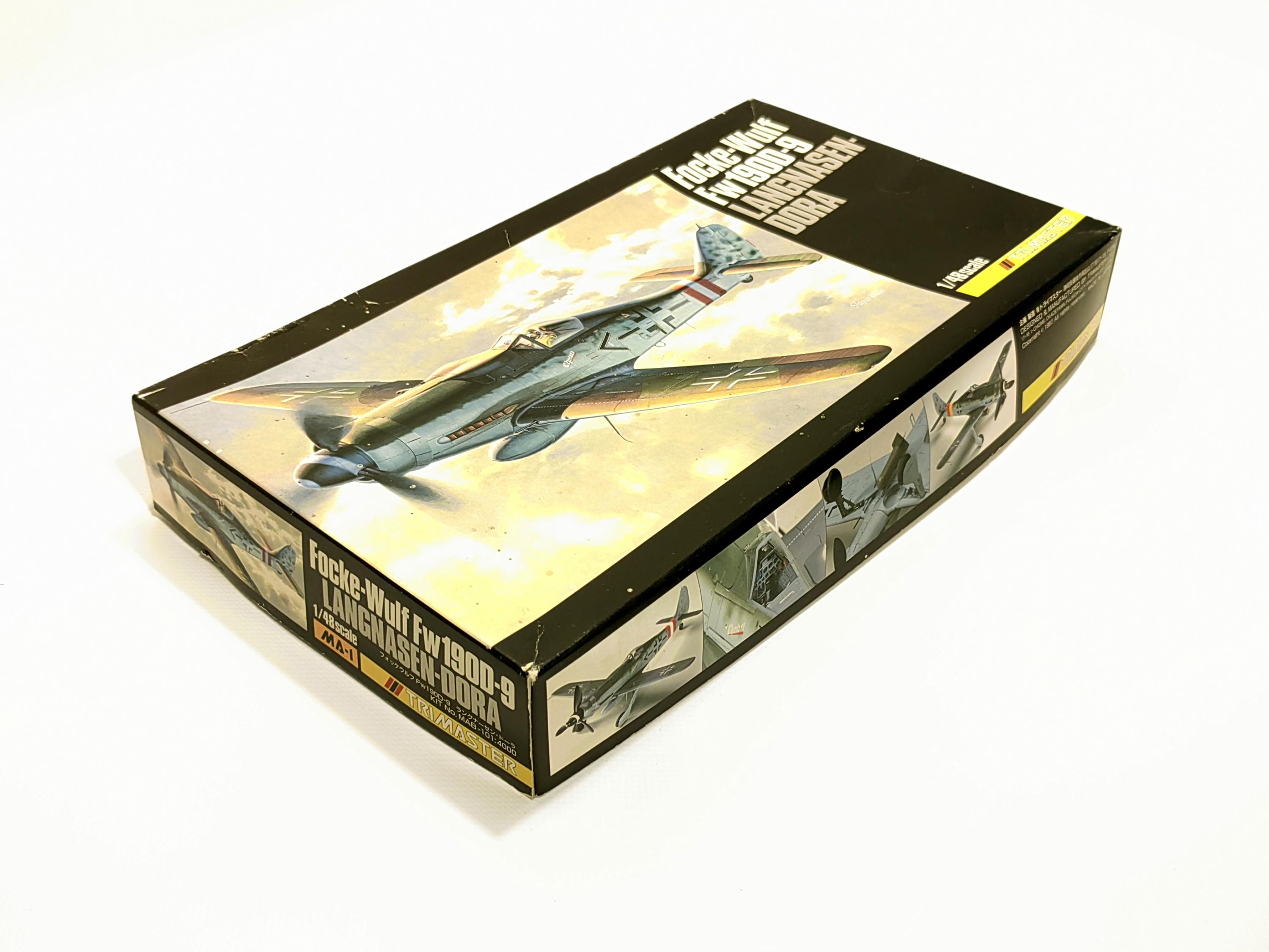 1/48スケール トライマスター フォッケウルフ Fw190D-9 ラングナーセン