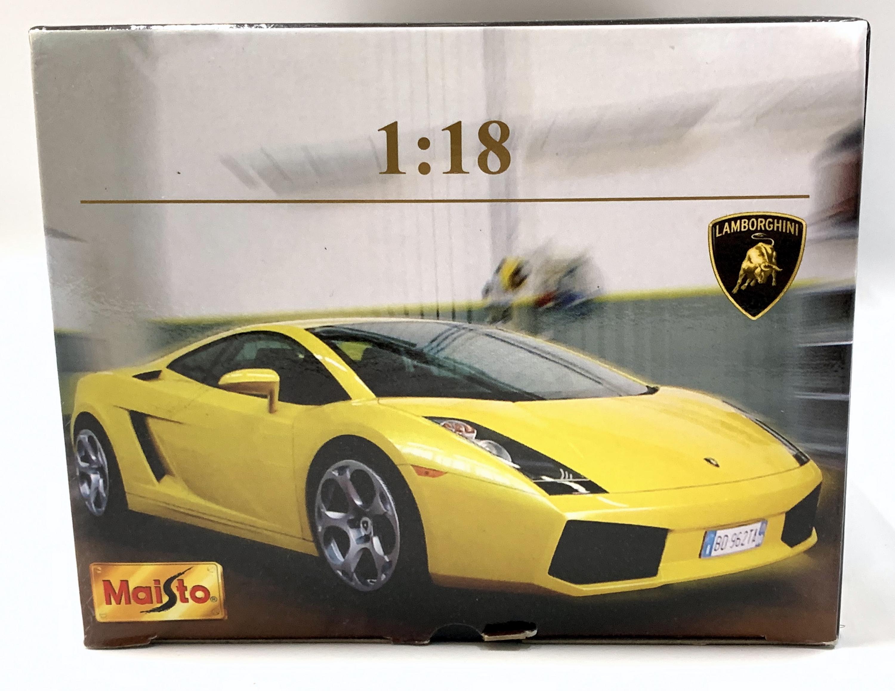 Diecast Car 1/18 Scale Maisto 