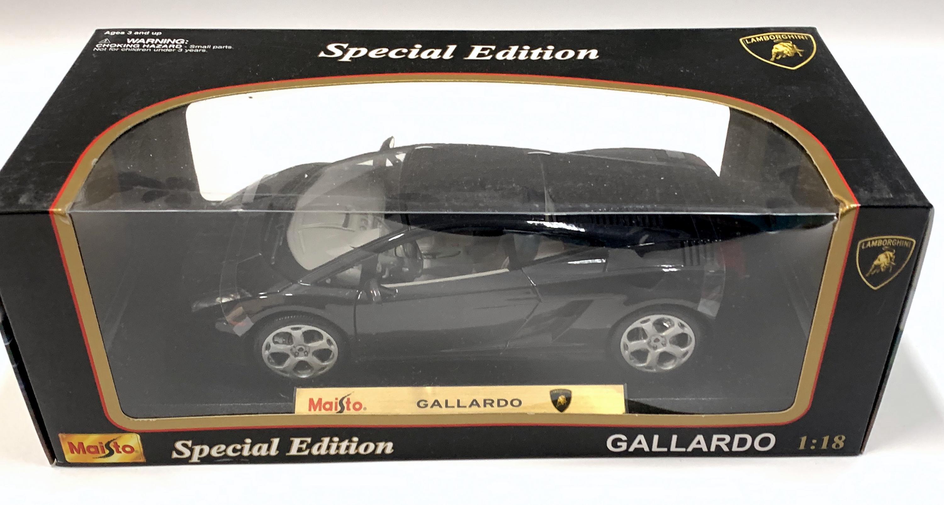 Diecast Car 1/18 Scale Maisto 