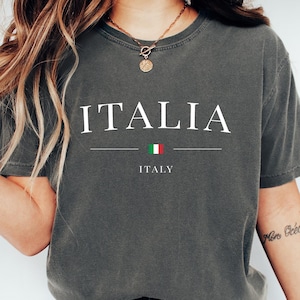 Italia Comfort Colors Shirt Gift For Friend, Italy Flag Shirt, Gift For Her, Vacation Travel in Italy Lover, Italian Style, Italy Trip Tee
