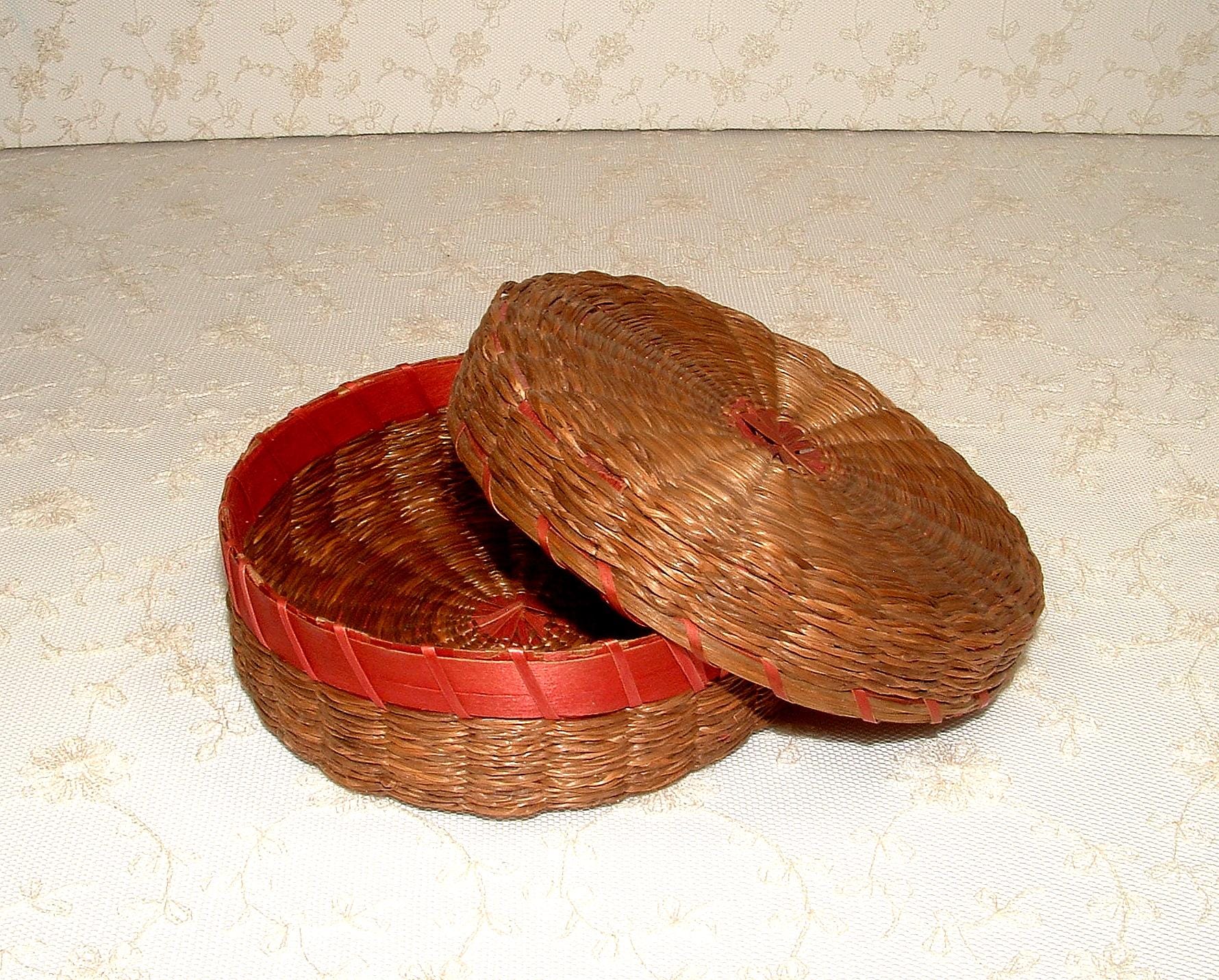 ビンテージインディアンバスケット Vintage American Indian Basket – 8.25in Diameter, 3in Height