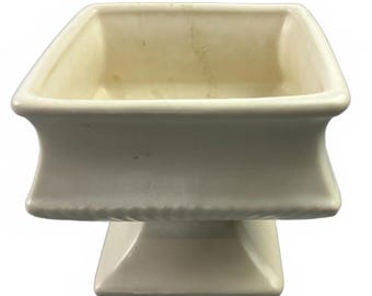 Pot de fleurs carré vintage MCM en céramique blanche avec piédestal cannelé McCoy