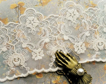 Ivory Floral Embroidered Scallop Tulle Net Lace Fabric Trim  3 1/2", Junk Journal Scrapbooking Vintage Inspired Lace Trim, Doll Lace