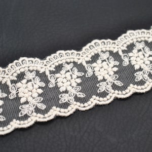 Cream Floral Cotton Embroidered Scallop Net Lace Trim 2", Junk Journal Scrapbooking Lace Trim, Shabby Chic, Doll Lace
