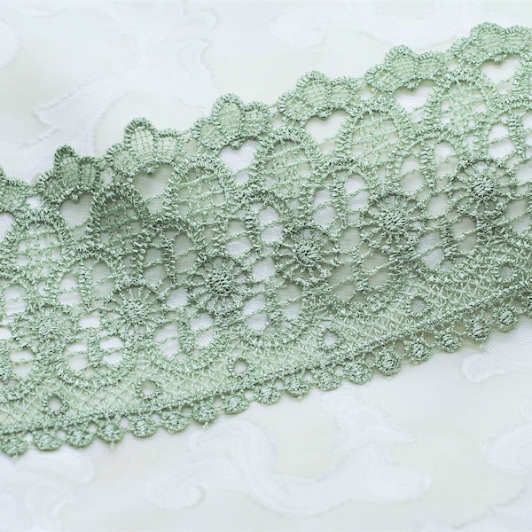 Pastel Green Scallop Medallion Embroidered Water Soluble Hollow Embroidered Lace Trim, Junk Journal. Slow Stitch Supply, Journal Pocket Trim