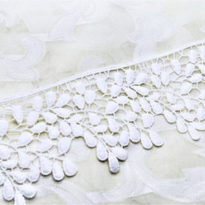 White Embroidered Puffy Leaves Cluster Trim, Junk Journal  Scrapbooking Embellishment, Slow Stitch, Crazy Quilting. Mixed Media Creations