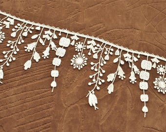 Cream Floral Flower Lace Trim: Water Soluble Embroidery, Junk Journal Creative Embellishment