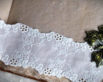 White Cotton Floral Eyelet Embroidered Double Scalloped Edge Lace Trim 2 1/2"