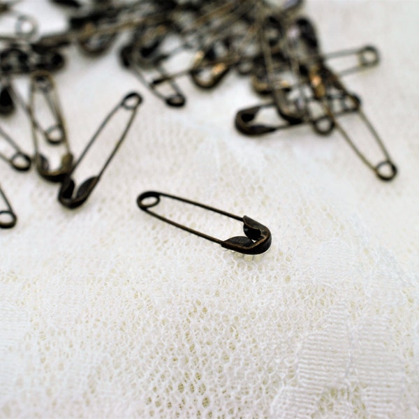 3/4" Small Bronze Safety Pins, Scrapbooking Journal Dangle for Small Charms, Vintage Inspired Safety Pins