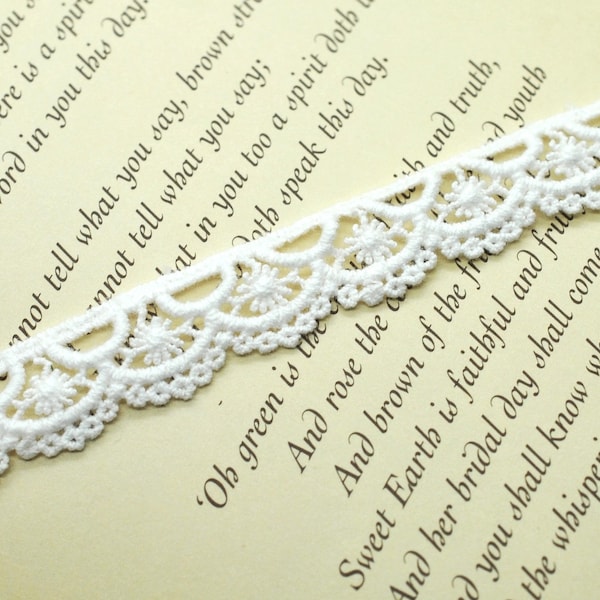 Narrow Dainty White Single Scalloped Lace Trim, Doll Trim 1/2", Art Journal Trim, Scrapbooking, Slow Stitching Supply, Lace Edging,