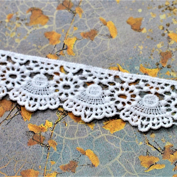 White Cotton Floral Scallop Lace Trim 1", Junk Journal Scrapbooking Lace Trim, Shabby Chic Gypsy Victorian Lace, Doll Lace,