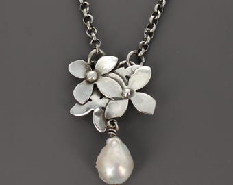 Baroque Pearl Flower Power