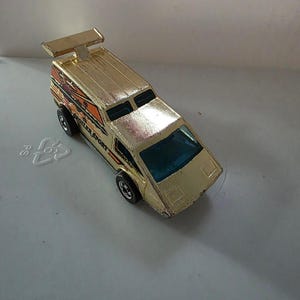 Vintage Hot Wheels Spoiler Sport 1976 Hong Kong Gold Flying Colors Blackwalls