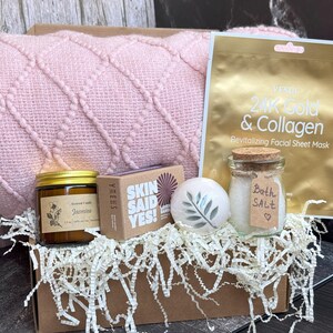 Cozy Spa Gift Box with Blanket,Soap,Face Mask,Bath Salt,Bath Bomb & Candle – Self Care Relaxation Gift Set,Birthday,Thank You