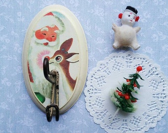 Decorative Christmas Wall Hook, Santa and Rudolph Hanger, Retro Holiday Decor